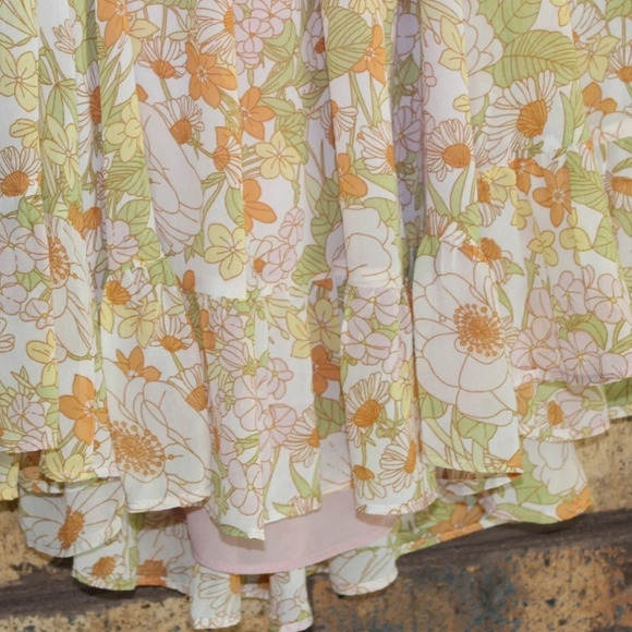 NWT Kori floral flowy blouse - Picture 7 of 7